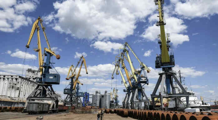 One billion roubles will be allocated for the restoration of the seaport in Mariupol