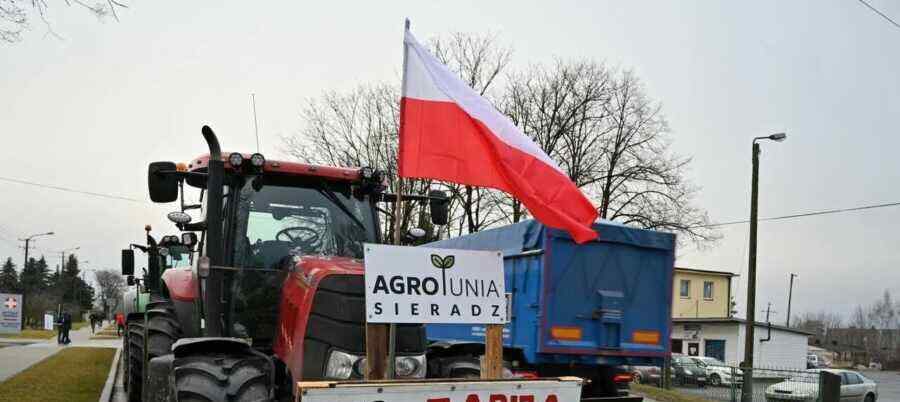 Polish farmers demanded that the border with Ukraine be temporarily closed