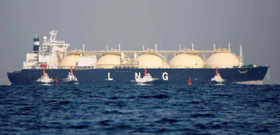 EU wants to ban re-exports of LNG from Russia - Bloomberg