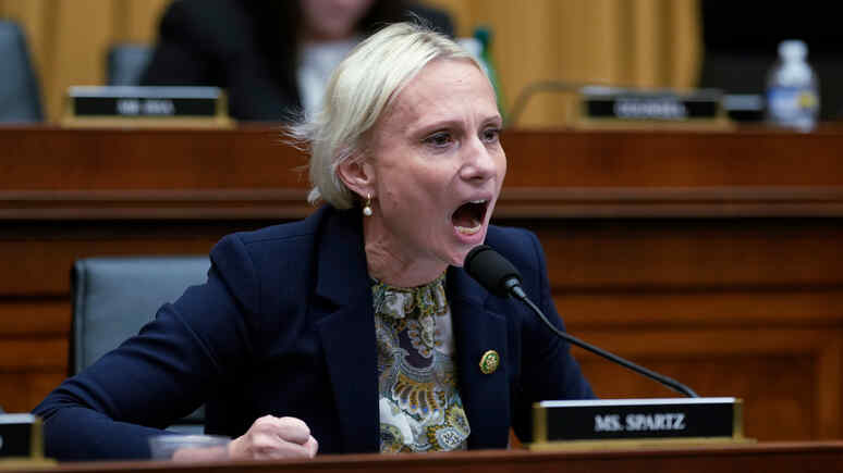 AP: Ukraine-born congresswoman voted against aid to Kiev - America is more important